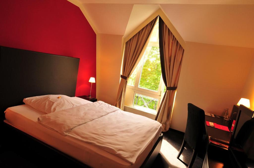 Hotel Am Ruhrufer Business & Golf Mülheim an der Ruhr Pokój zdjęcie